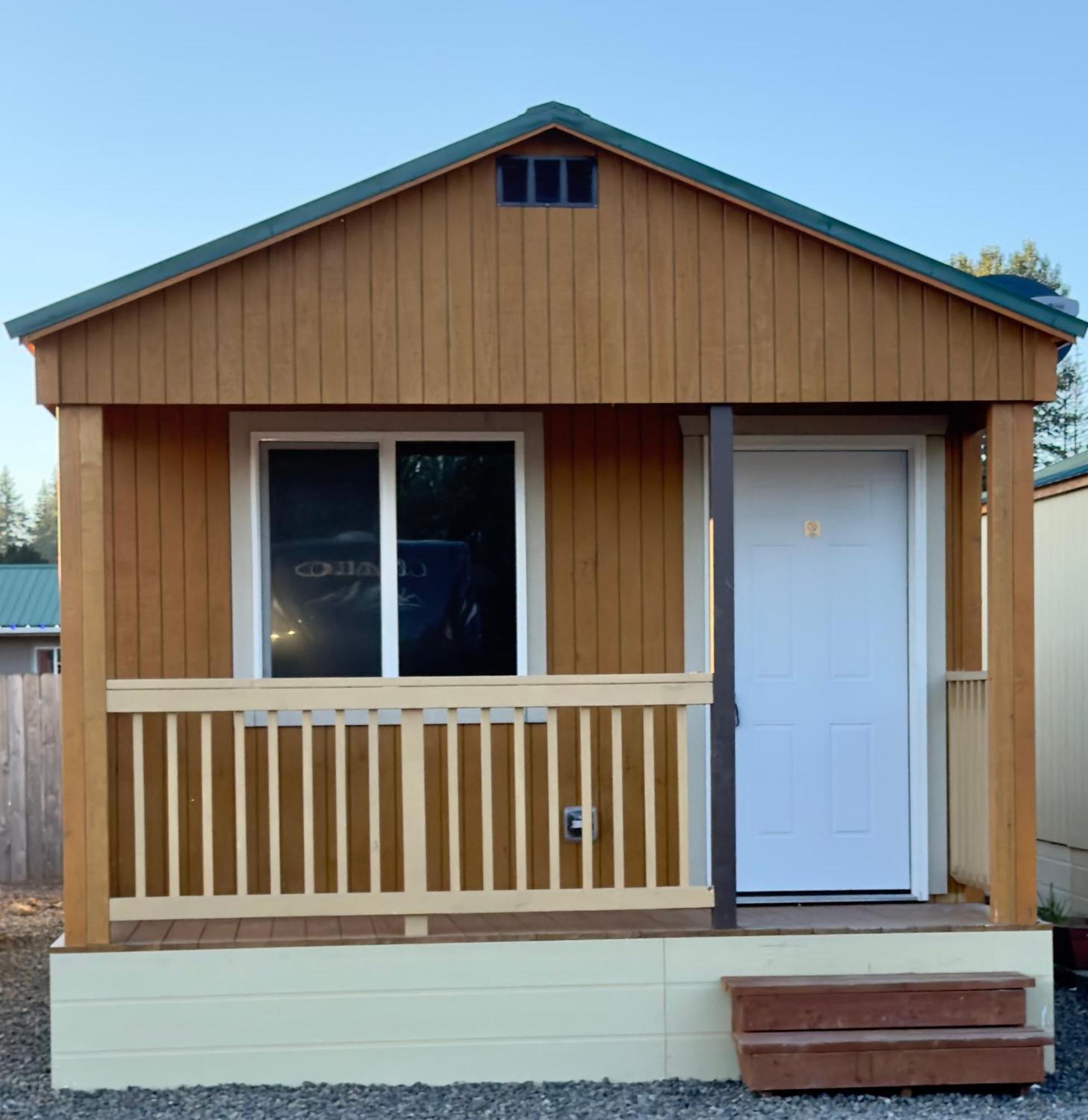 Far West Cabin-Tiny Homes Rental Forks Kültér fotó